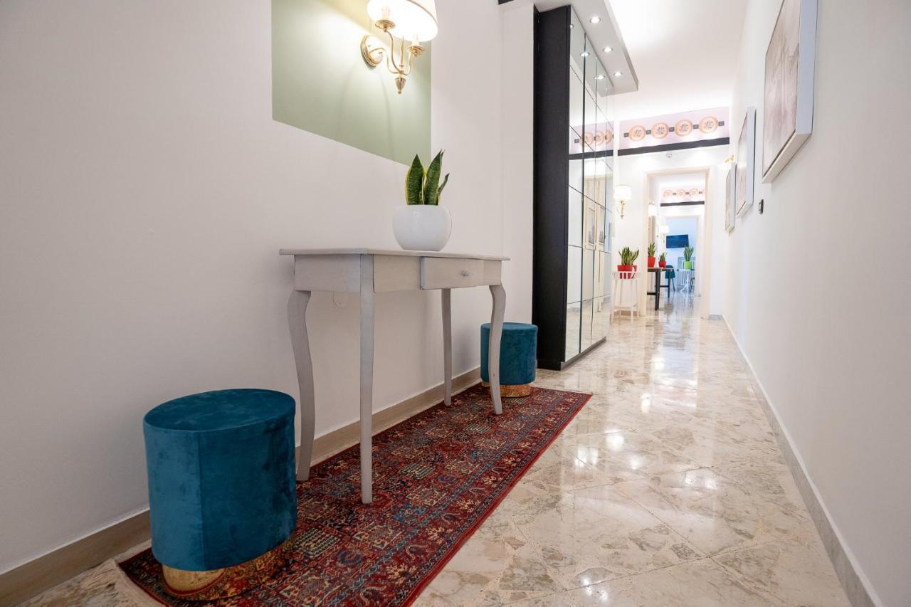 Cavour Centro _ Brand Life _ Affittacamere Bari